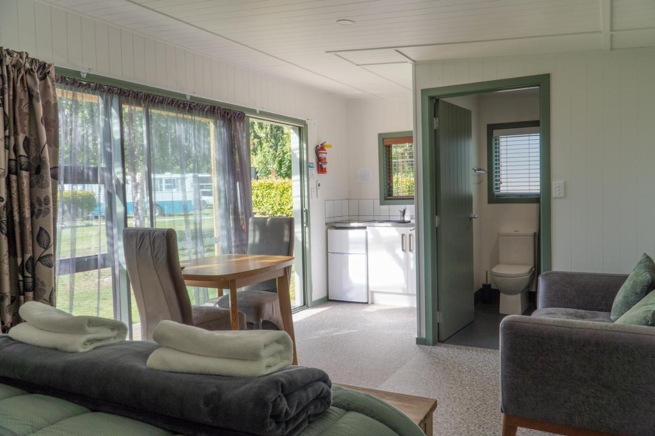 Millers Flat Holiday Park Bagian luar foto