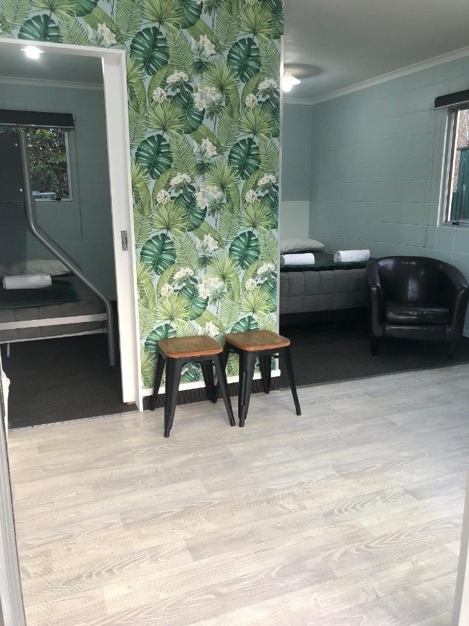 Millers Flat Holiday Park Bagian luar foto
