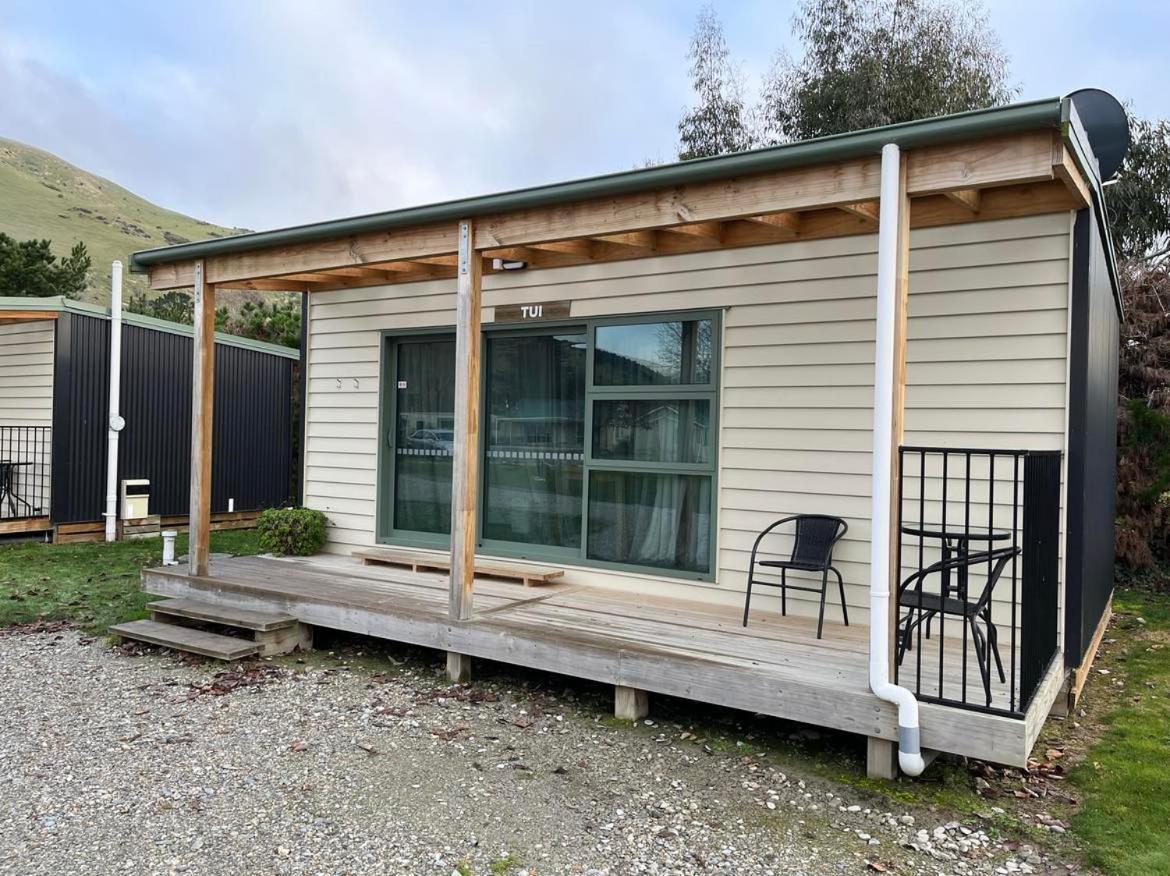 Millers Flat Holiday Park Bagian luar foto