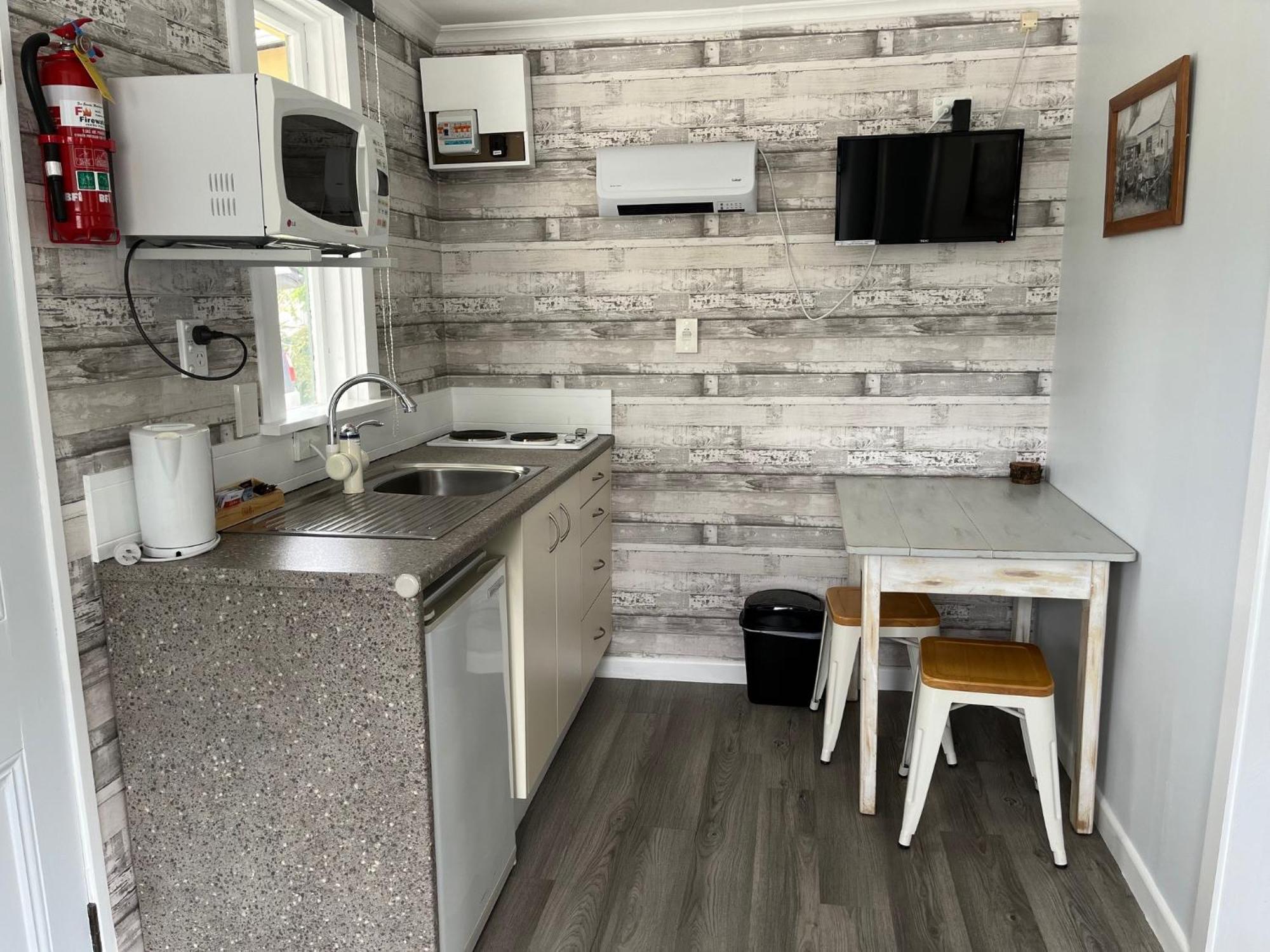 Millers Flat Holiday Park Bagian luar foto