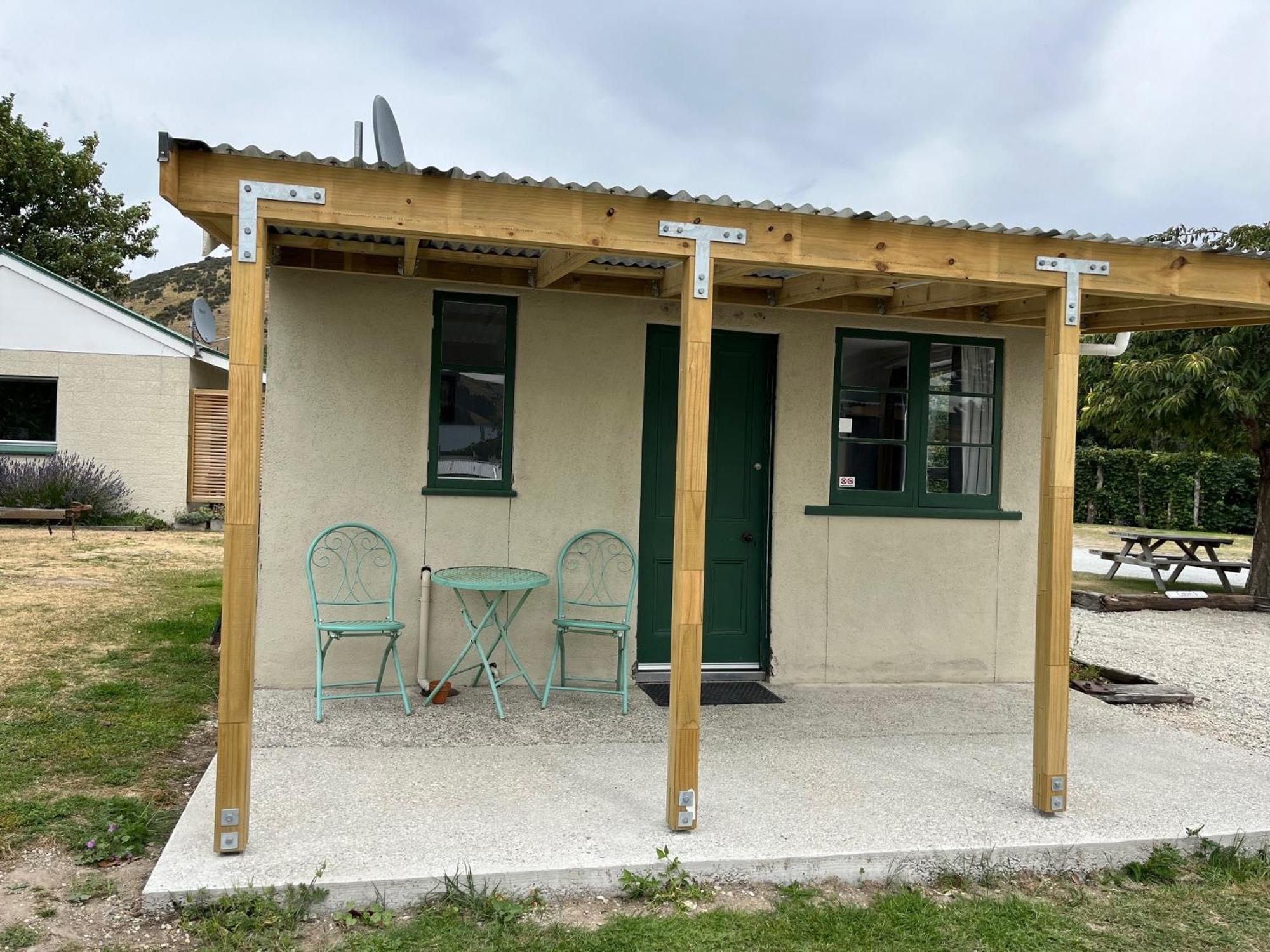 Millers Flat Holiday Park Bagian luar foto