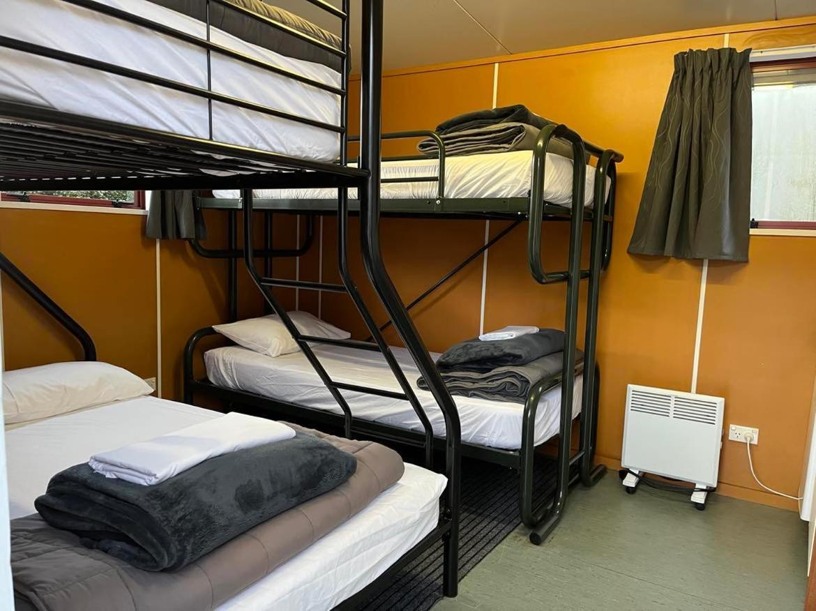 Millers Flat Holiday Park Bagian luar foto