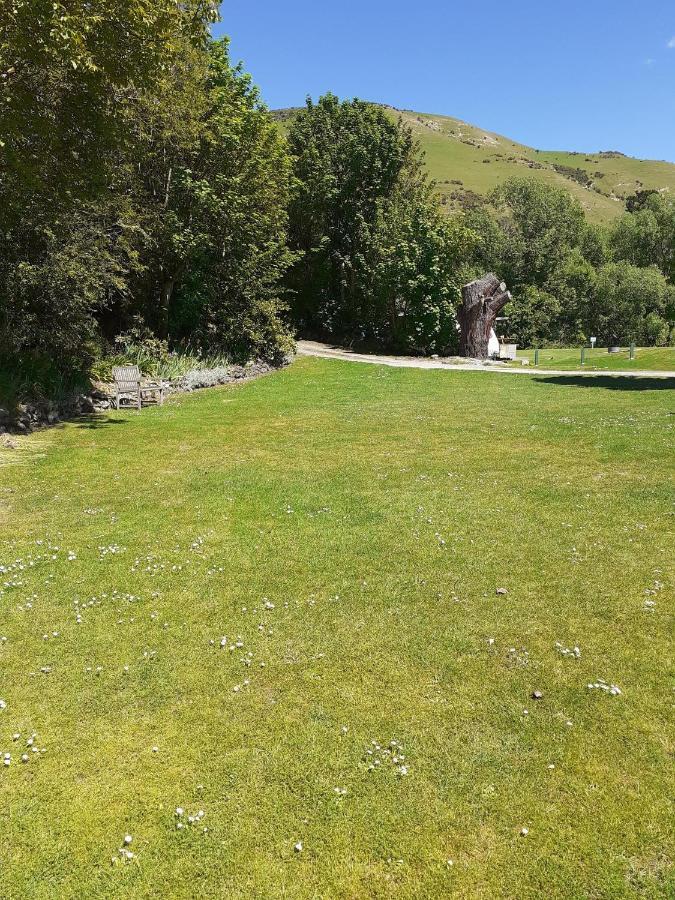 Millers Flat Holiday Park Bagian luar foto