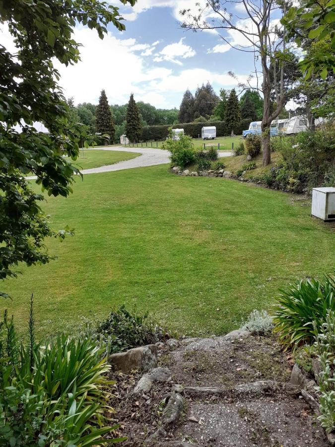 Millers Flat Holiday Park Bagian luar foto